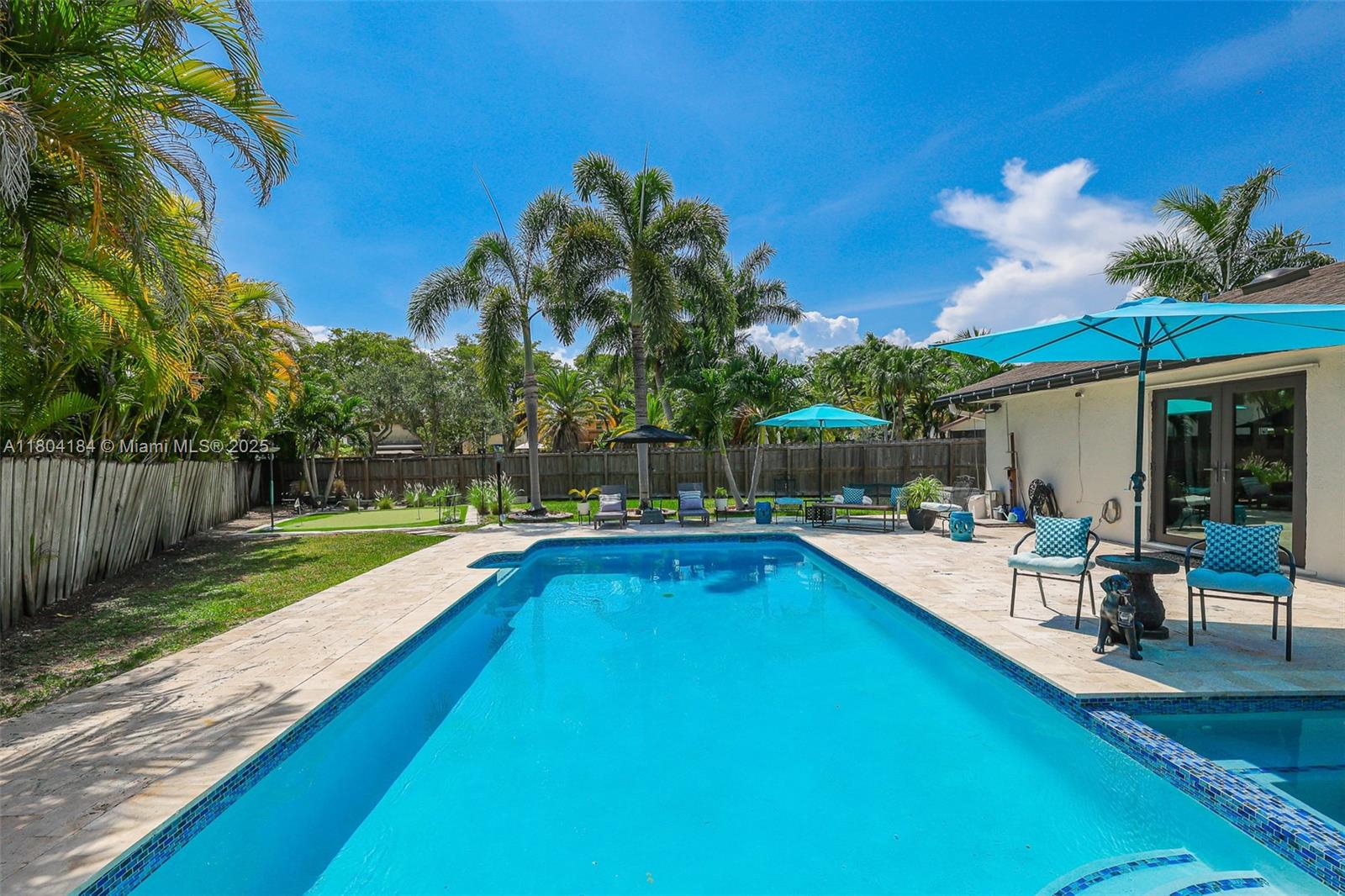 RAMAS OF KENDALL - Residential