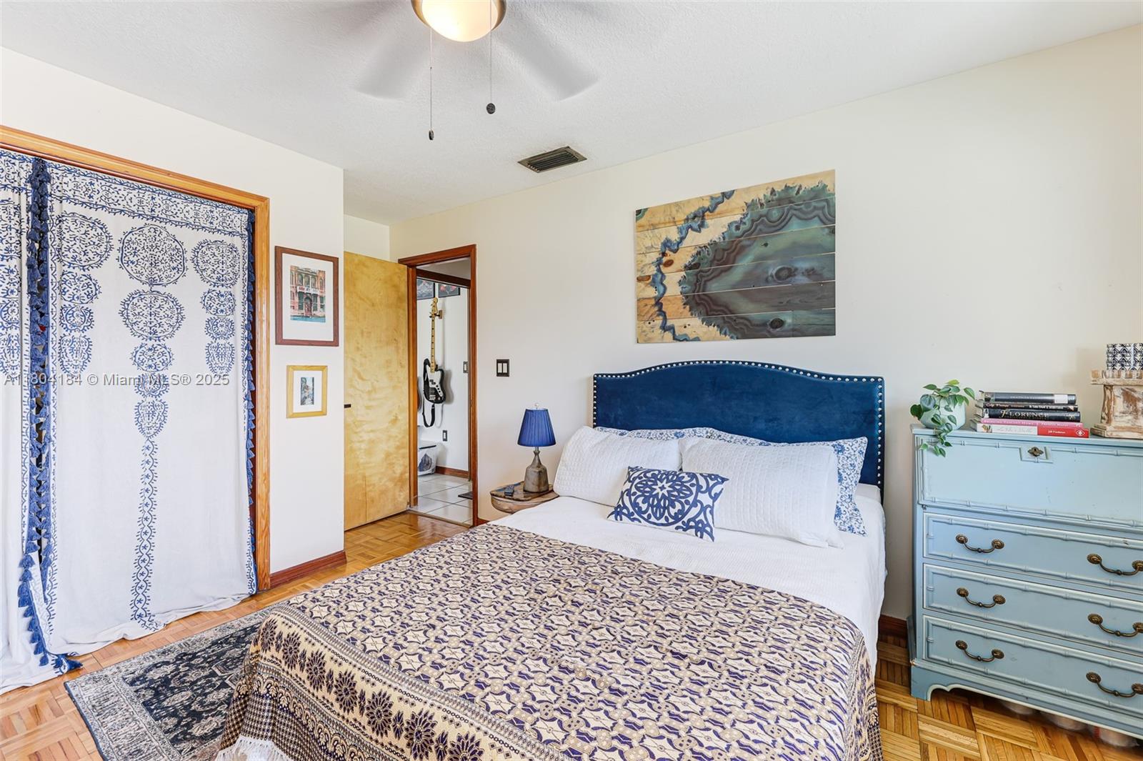 RAMAS OF KENDALL - Residential