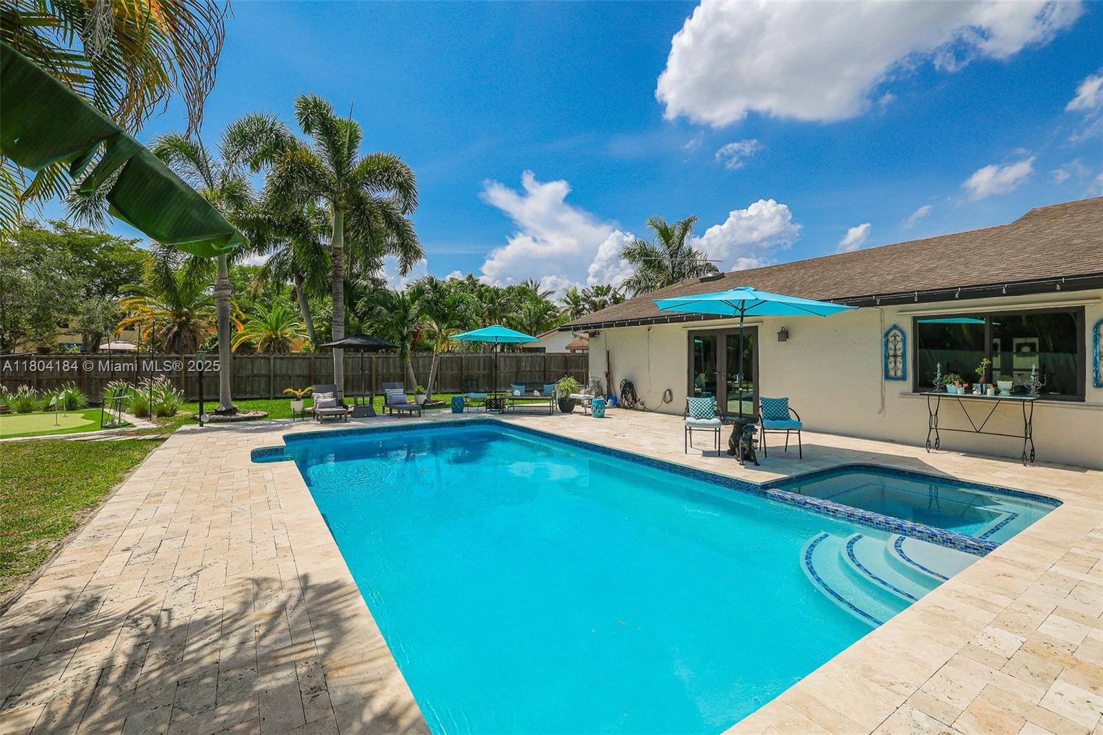 RAMAS OF KENDALL - Residential