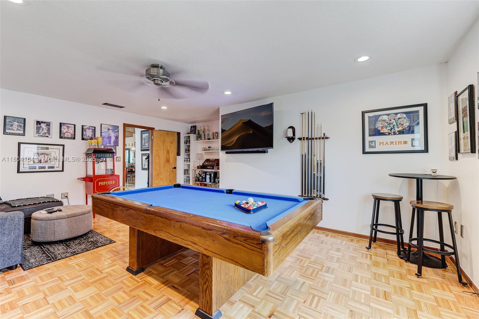 RAMAS OF KENDALL - Residential
