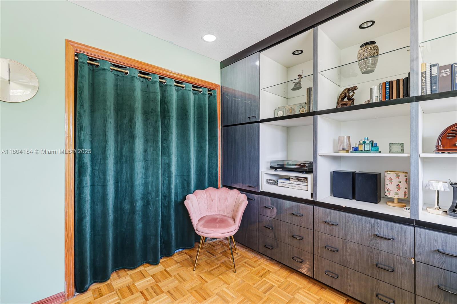 RAMAS OF KENDALL - Residential
