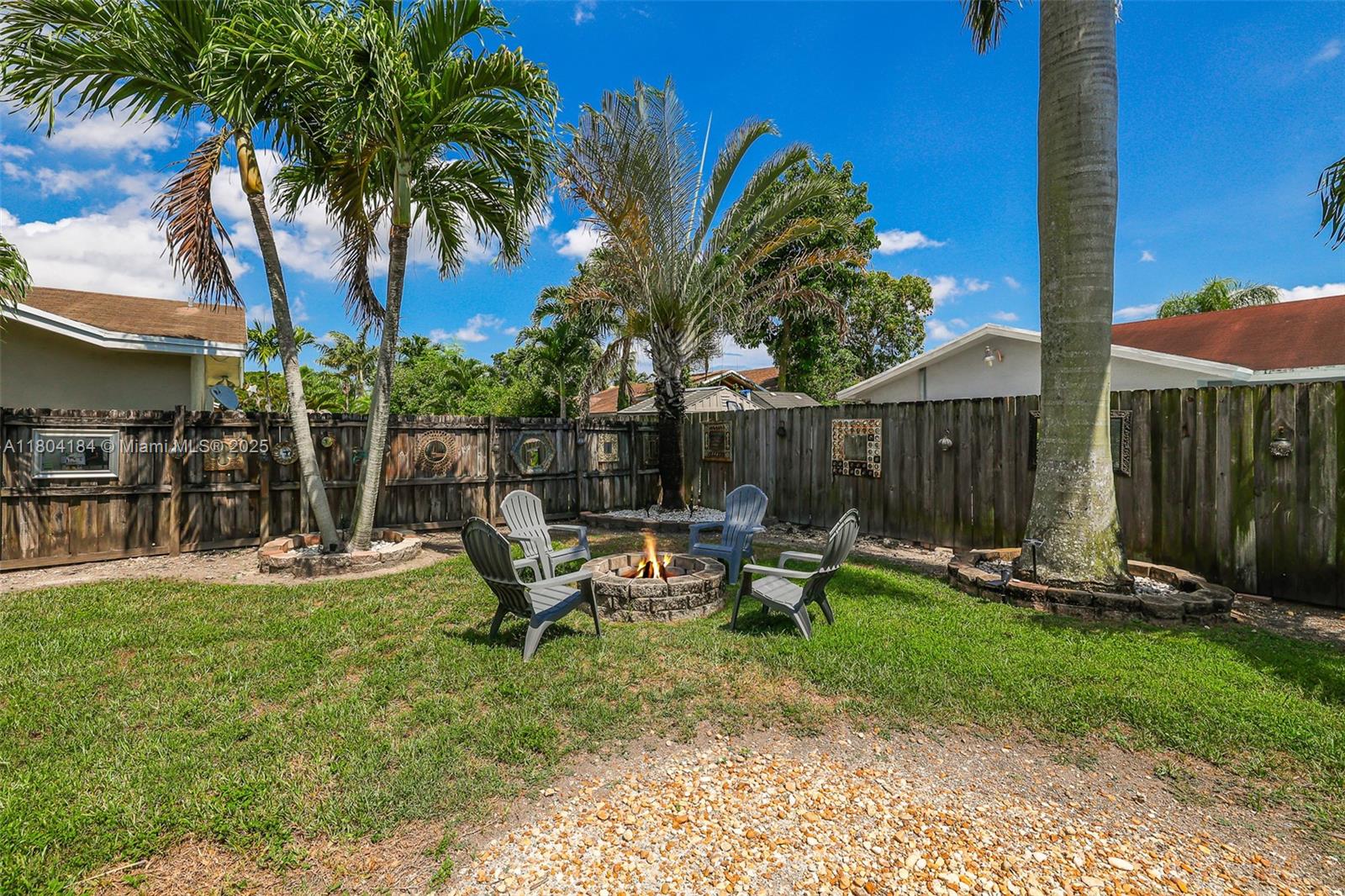 RAMAS OF KENDALL - Residential
