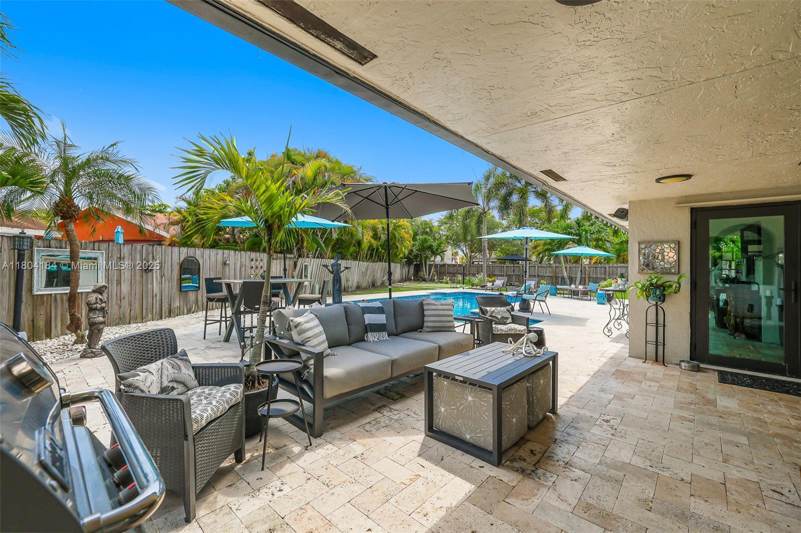 RAMAS OF KENDALL - Residential