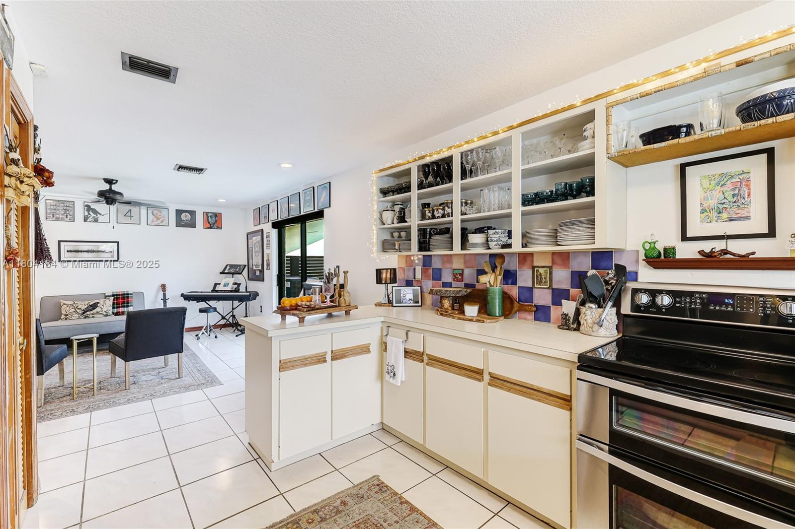 RAMAS OF KENDALL - Residential