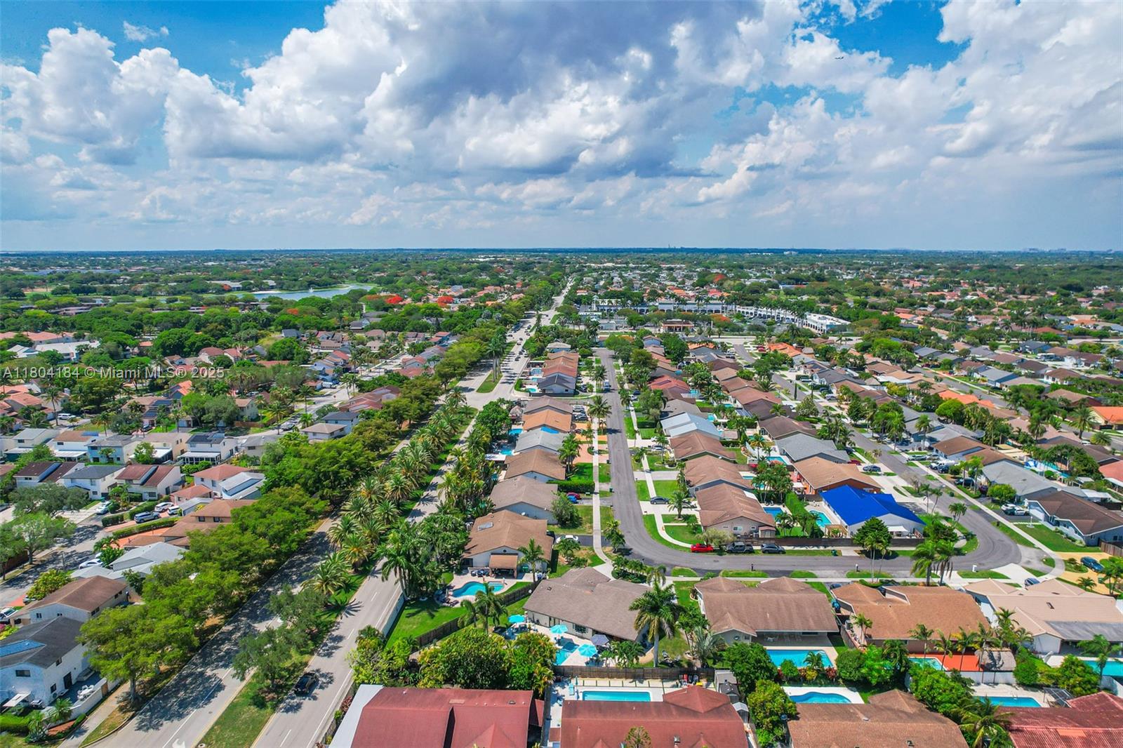RAMAS OF KENDALL - Residential