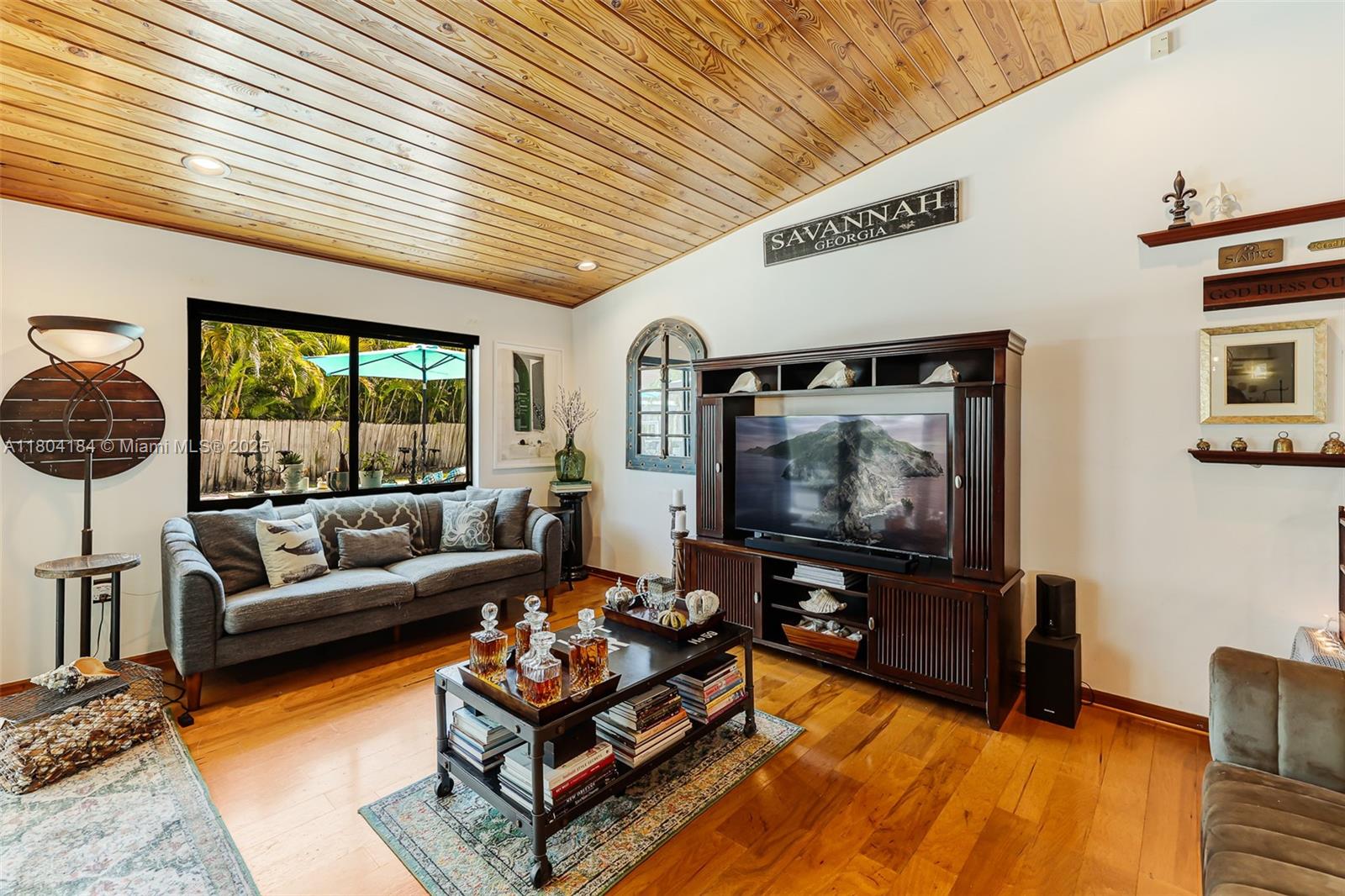 RAMAS OF KENDALL - Residential