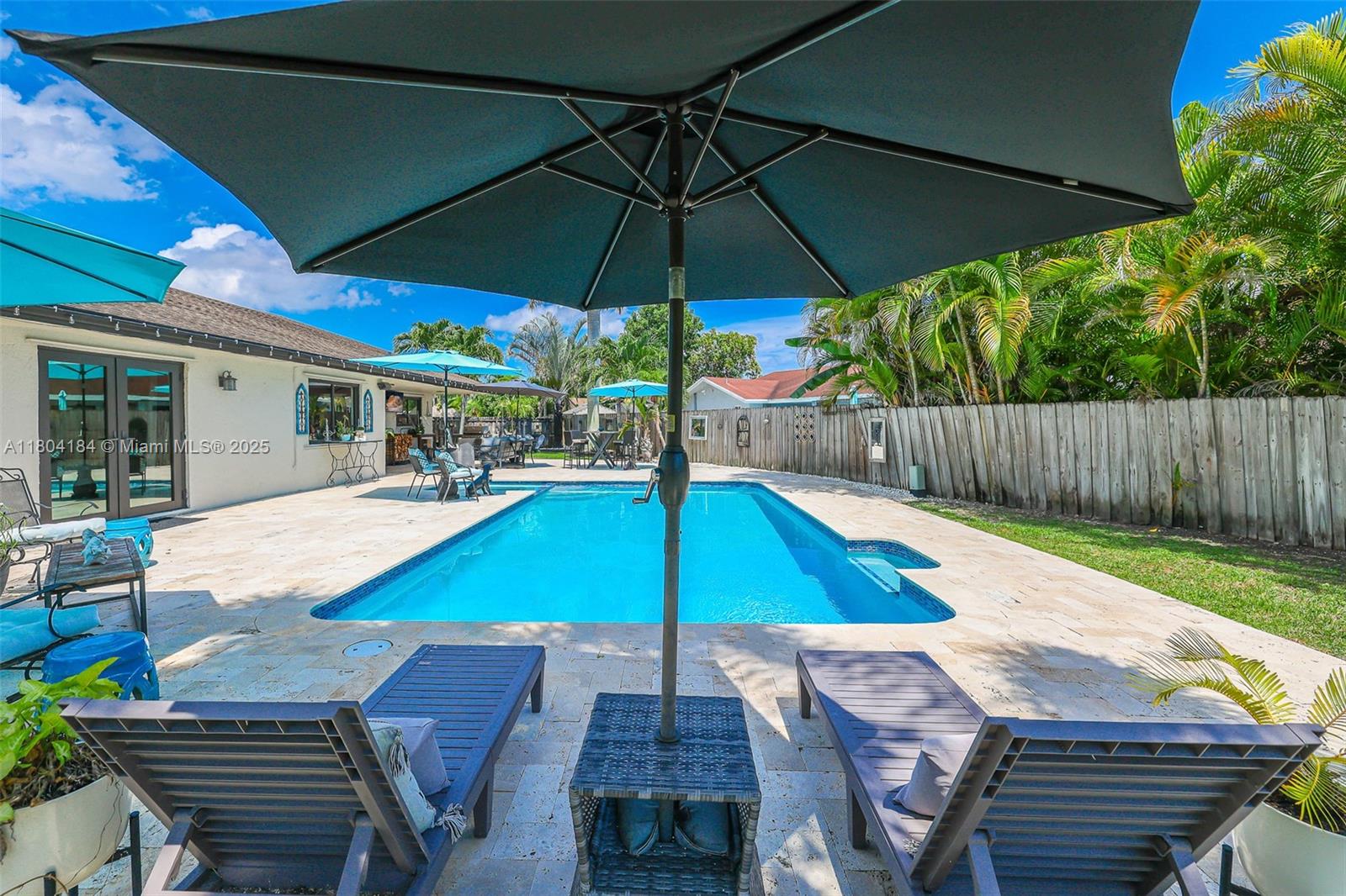 RAMAS OF KENDALL - Residential