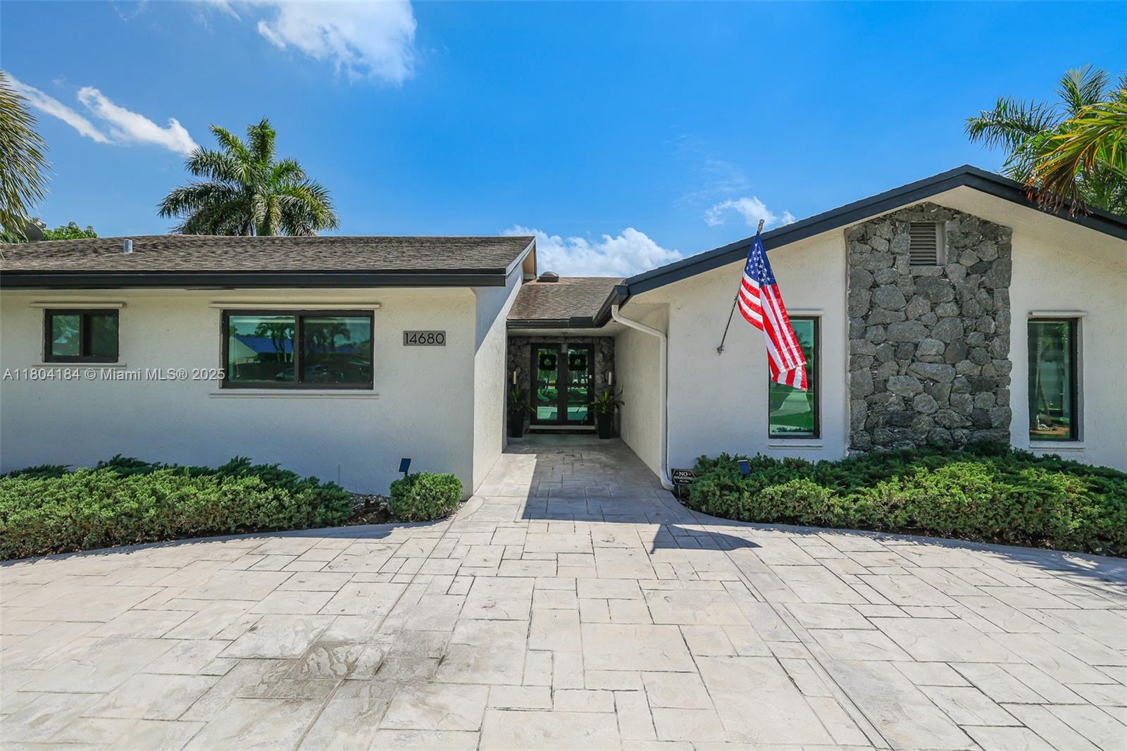 RAMAS OF KENDALL - Residential
