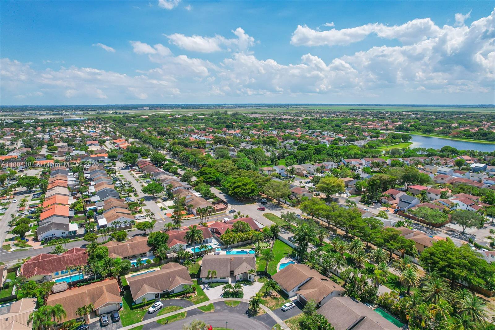 RAMAS OF KENDALL - Residential