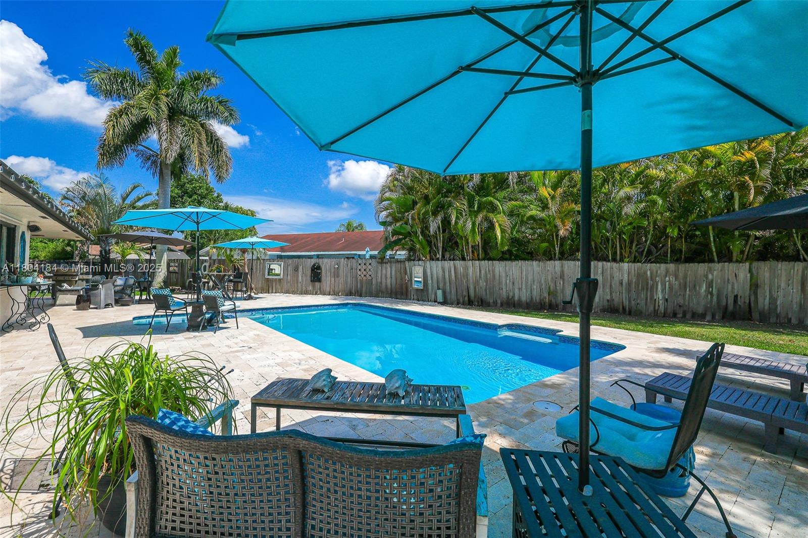 RAMAS OF KENDALL - Residential