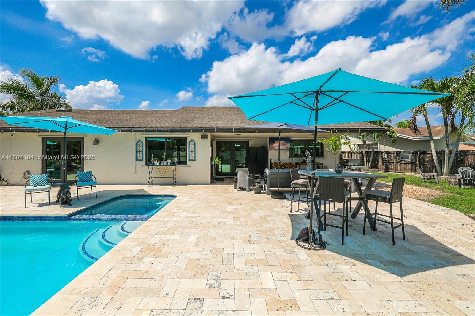 RAMAS OF KENDALL - Residential