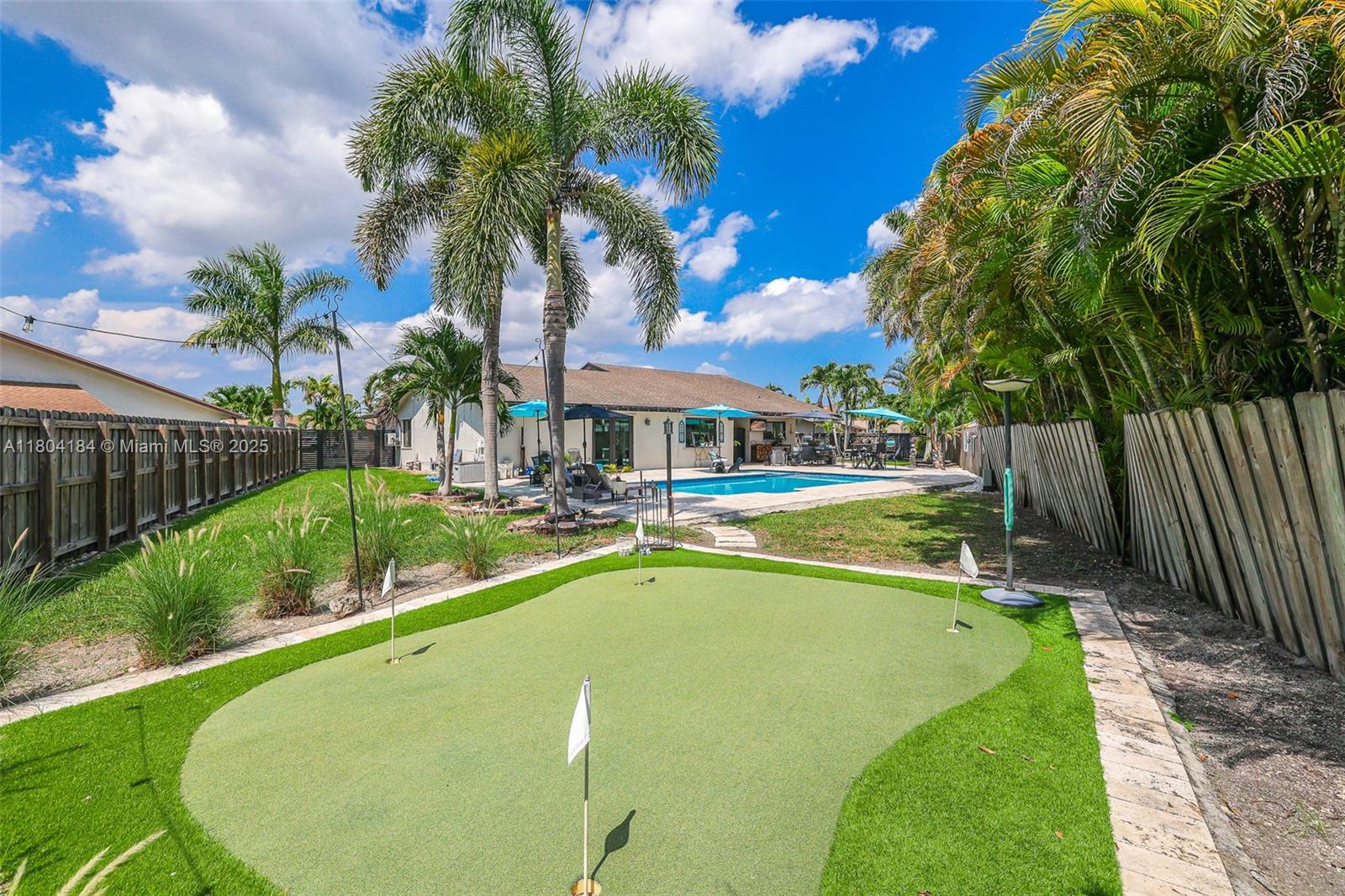 RAMAS OF KENDALL - Residential
