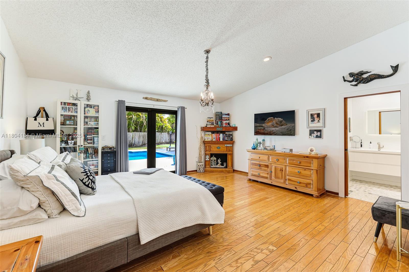 RAMAS OF KENDALL - Residential