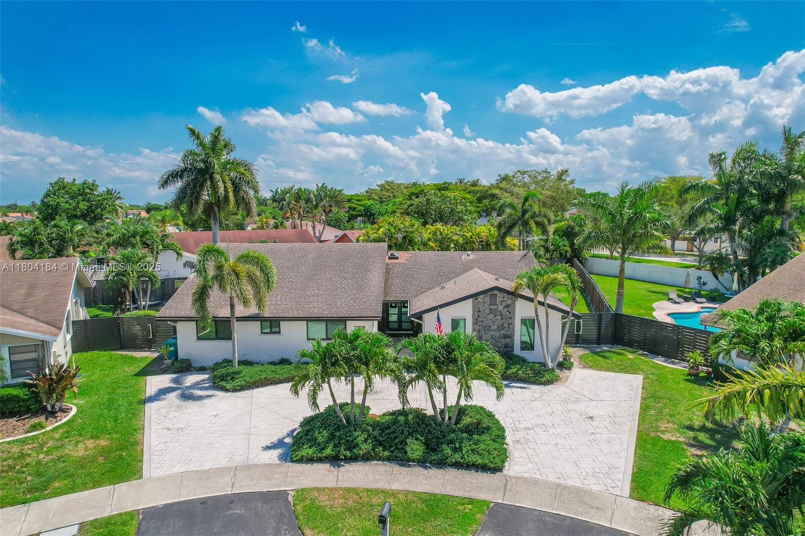 RAMAS OF KENDALL - Residential