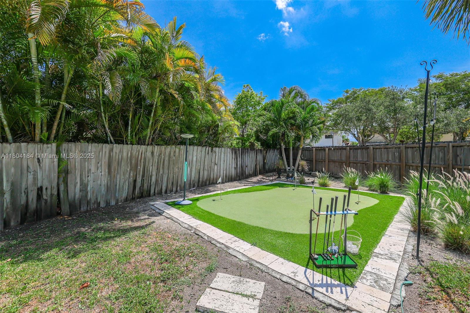 RAMAS OF KENDALL - Residential