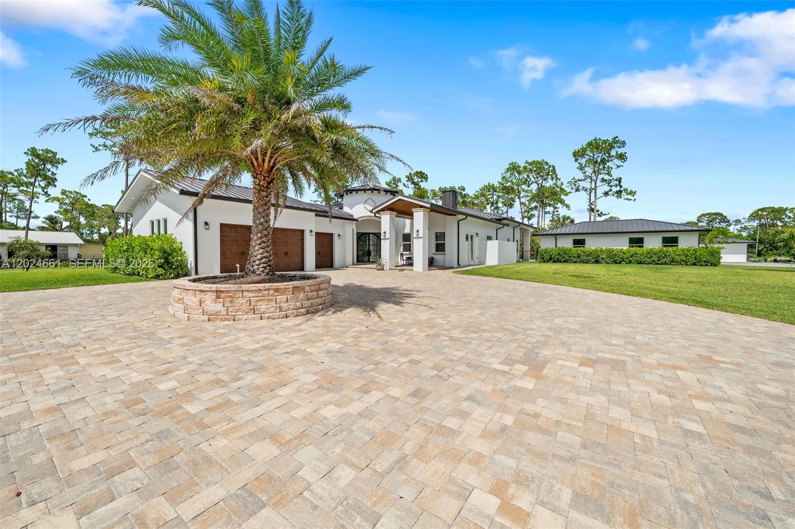 2798 Palm Deer Dr