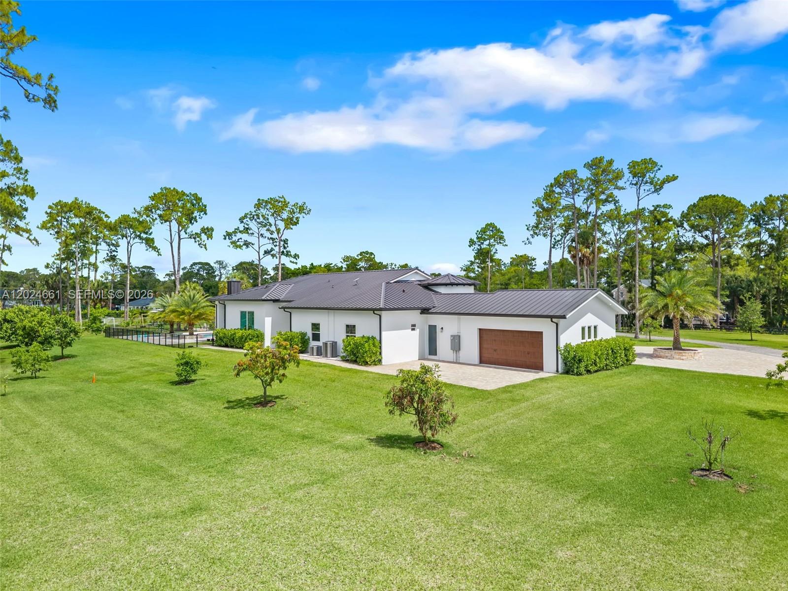 2798 Palm Deer Dr