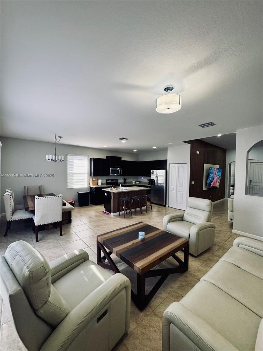 HEMINGWAY POINT - Residential Lease