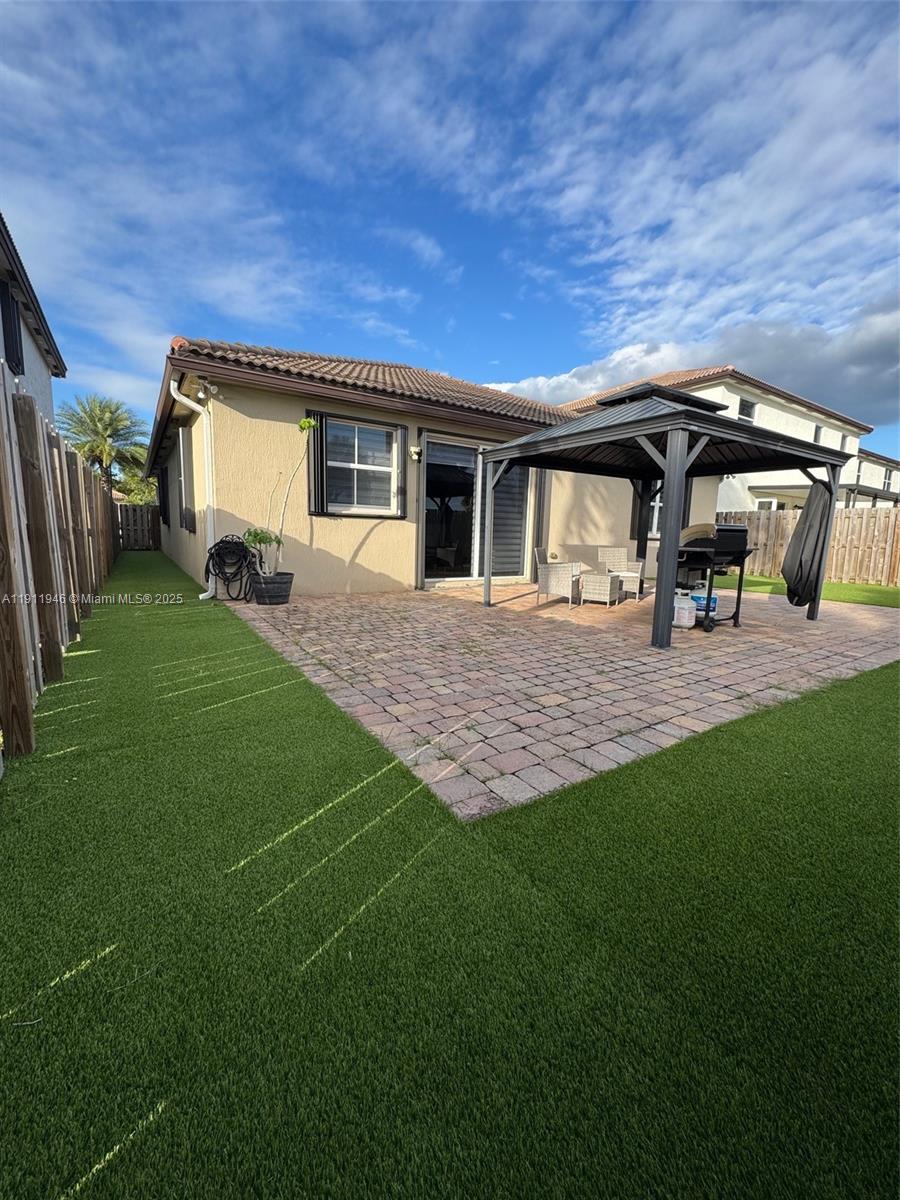 HEMINGWAY POINT - Residential Lease