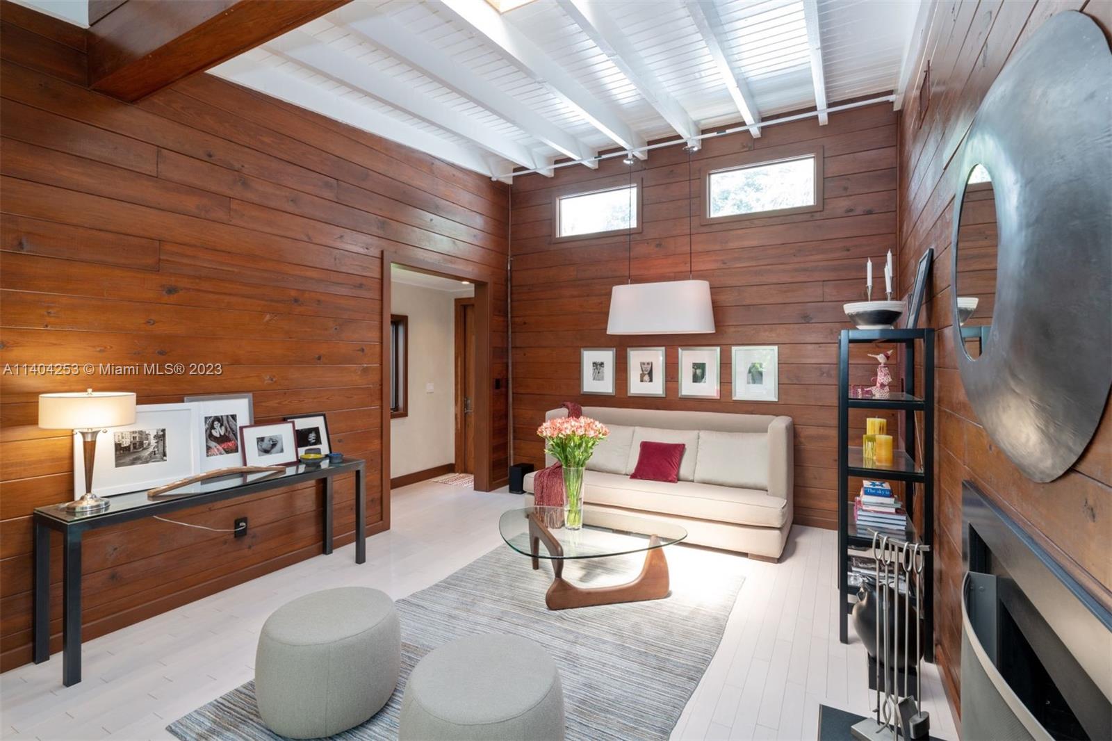 SNAPPER CREEK GROVES - Residential