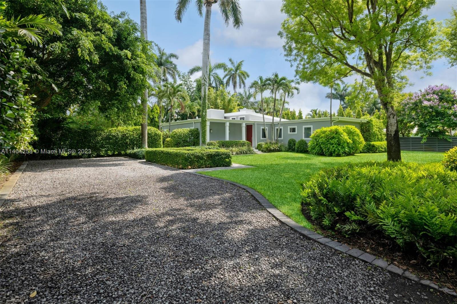 SNAPPER CREEK GROVES - Residential