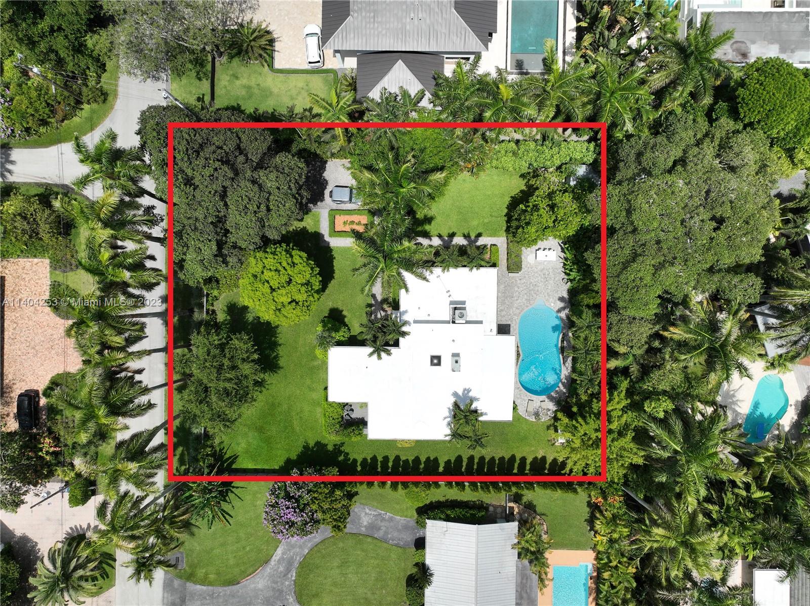 SNAPPER CREEK GROVES - Residential