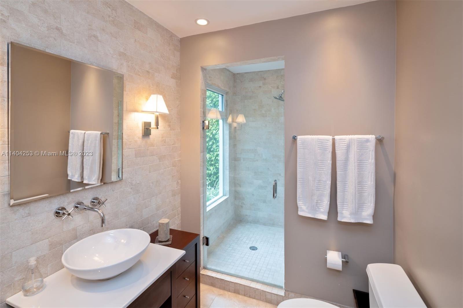 SNAPPER CREEK GROVES - Residential