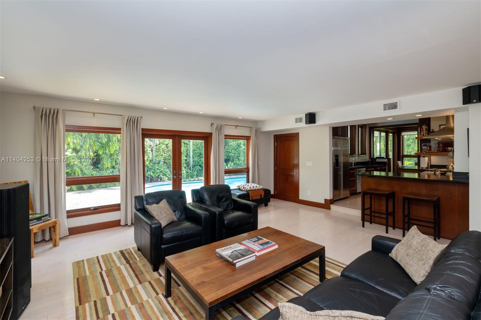 SNAPPER CREEK GROVES - Residential