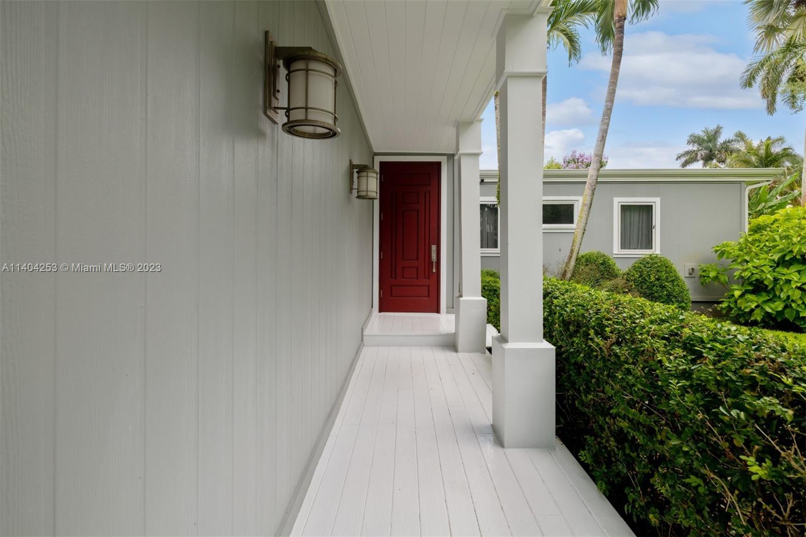 SNAPPER CREEK GROVES - Residential