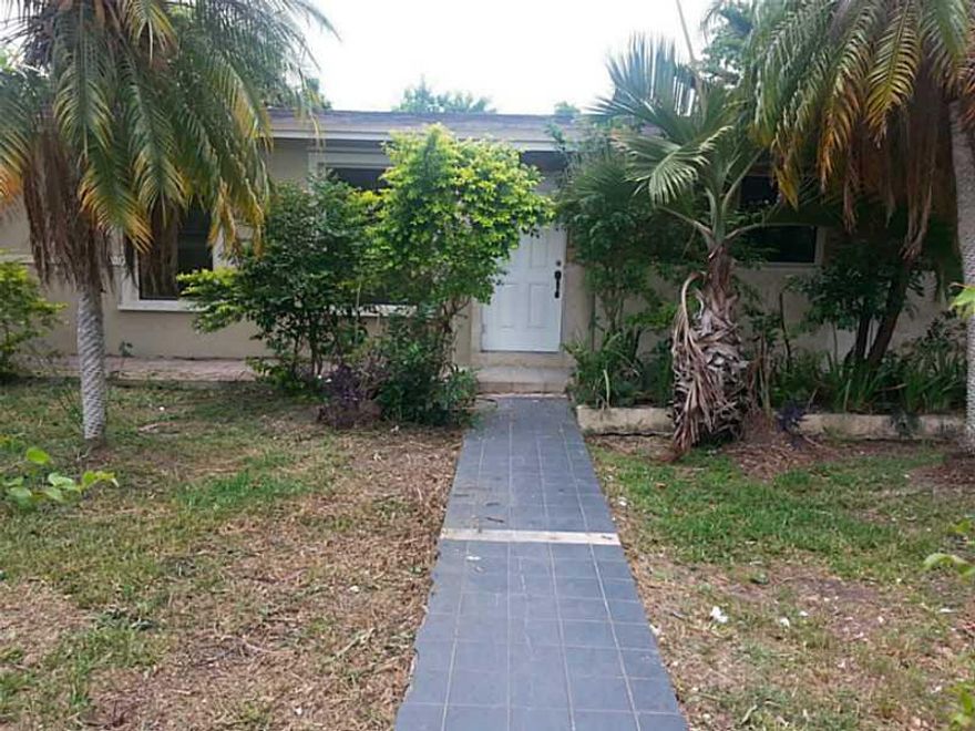 Security / Fire Alarm all around. This one On the middle of everything. walking distance to Down town Homestead, easy access to main Hwy and Florida Turnpike, near by Golf club, Mall, Cinema, Shopping Center, Hospitals, Race Truck, Key West Beach. This pr ivate corner home surrounded by trees with  a large backyard comfortable  Dining /Living Room  a large Master Bedroom with Full Bathroom.