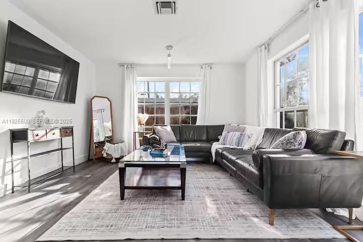 PINE CREST AMENDED PLAT - Residential Lease