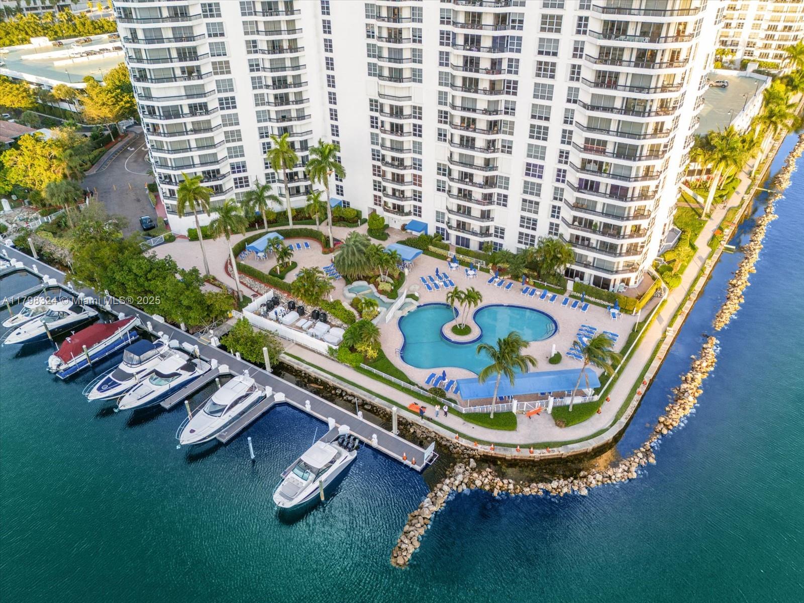 3530 Mystic Pointe Dr LPH10