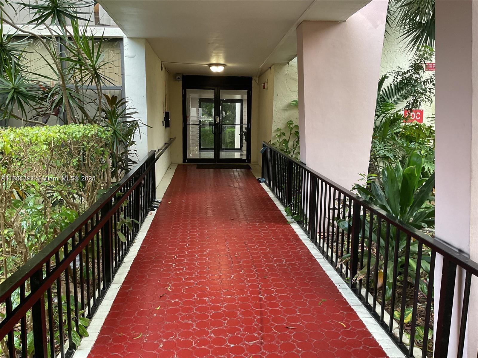 PLAZA OF AMERICAS CONDO P - Residential