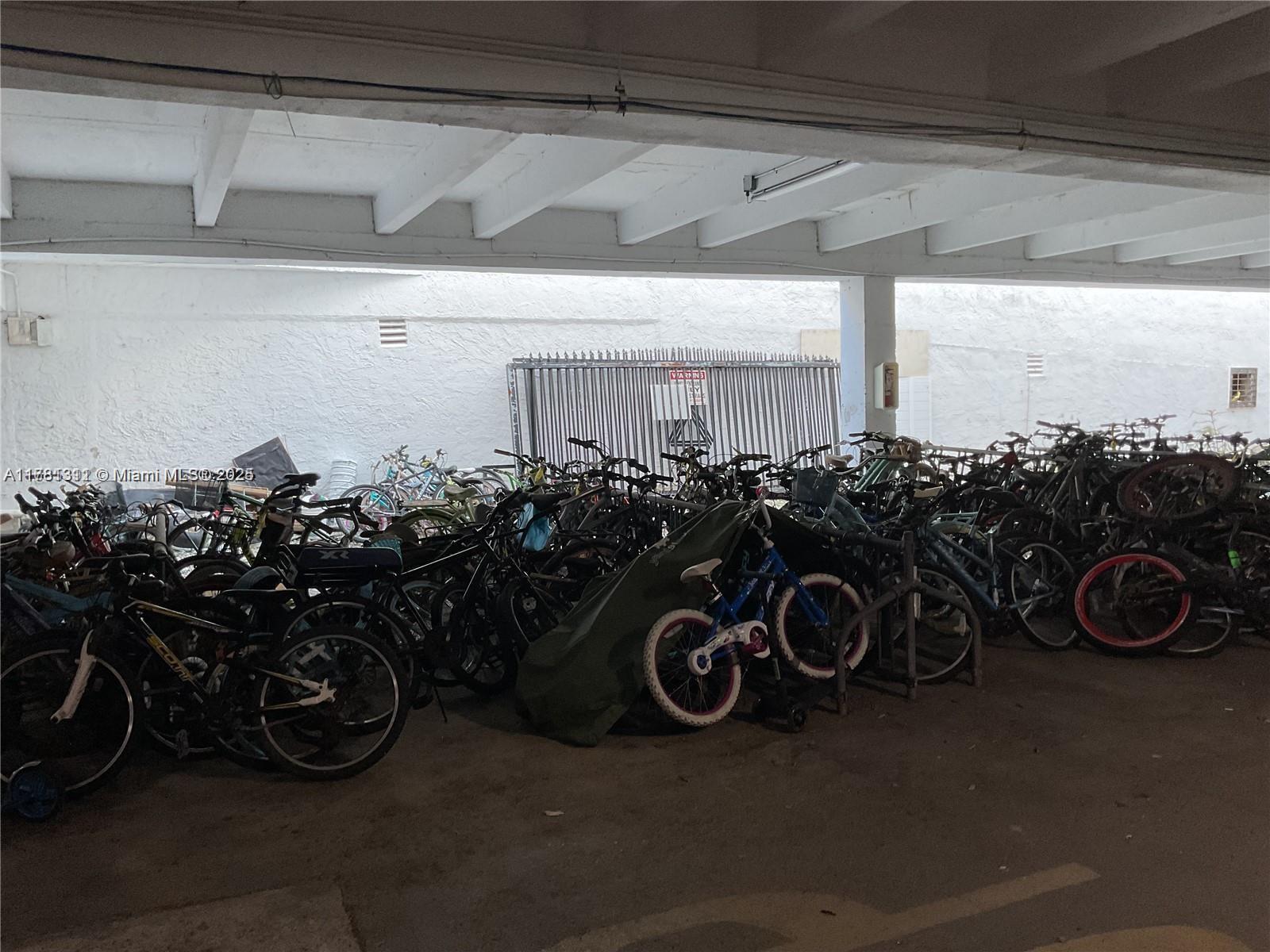 PLAZA OF AMERICAS CONDO P - Residential