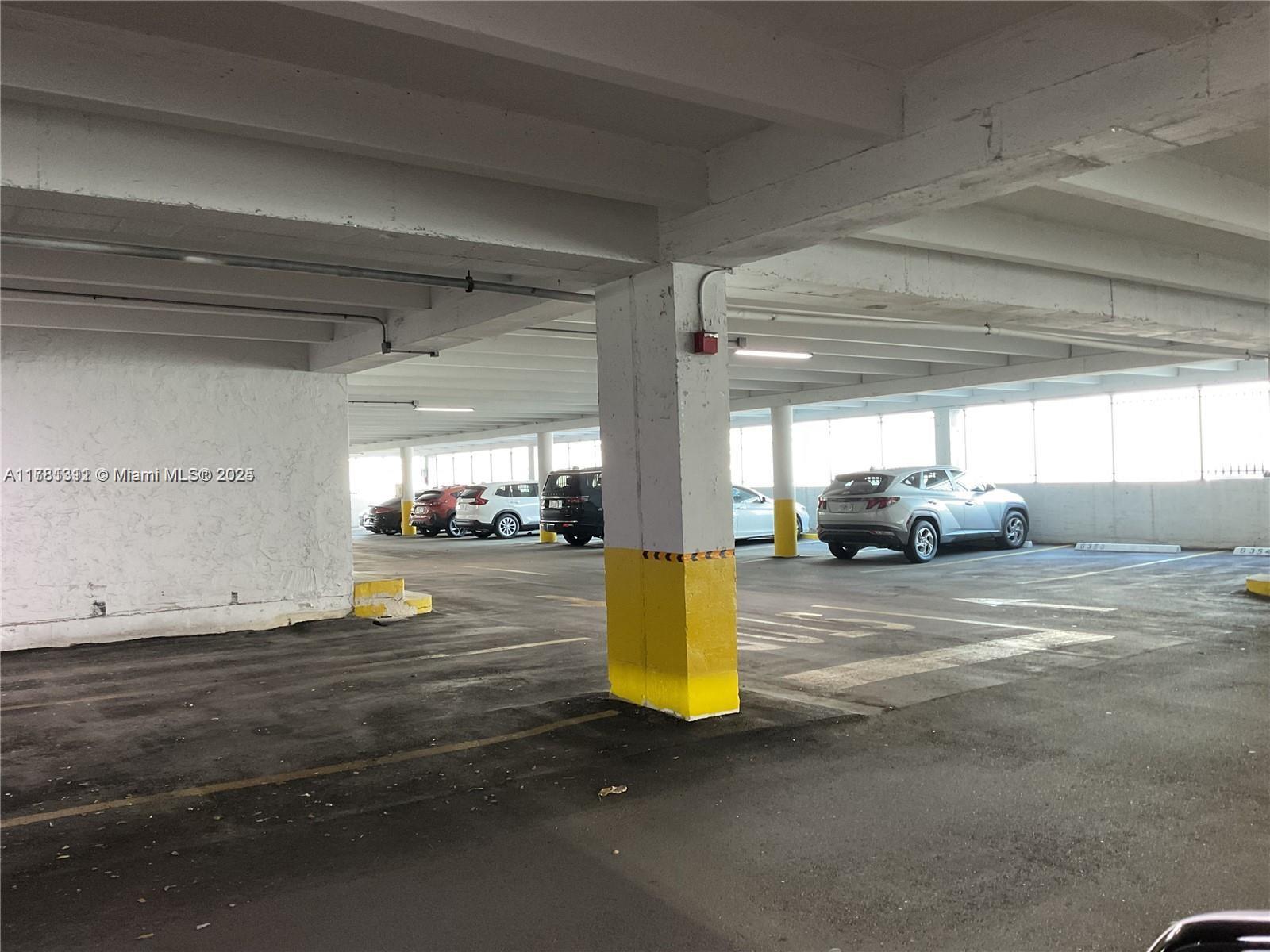 PLAZA OF AMERICAS CONDO P - Residential