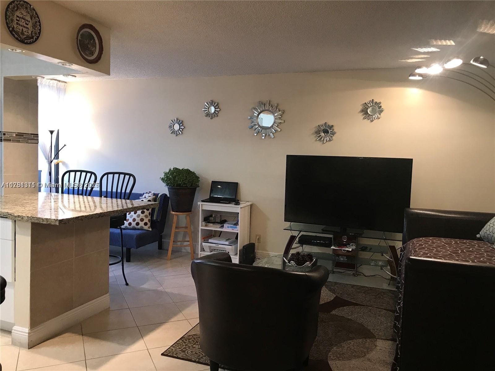 PLAZA OF AMERICAS CONDO P - Residential