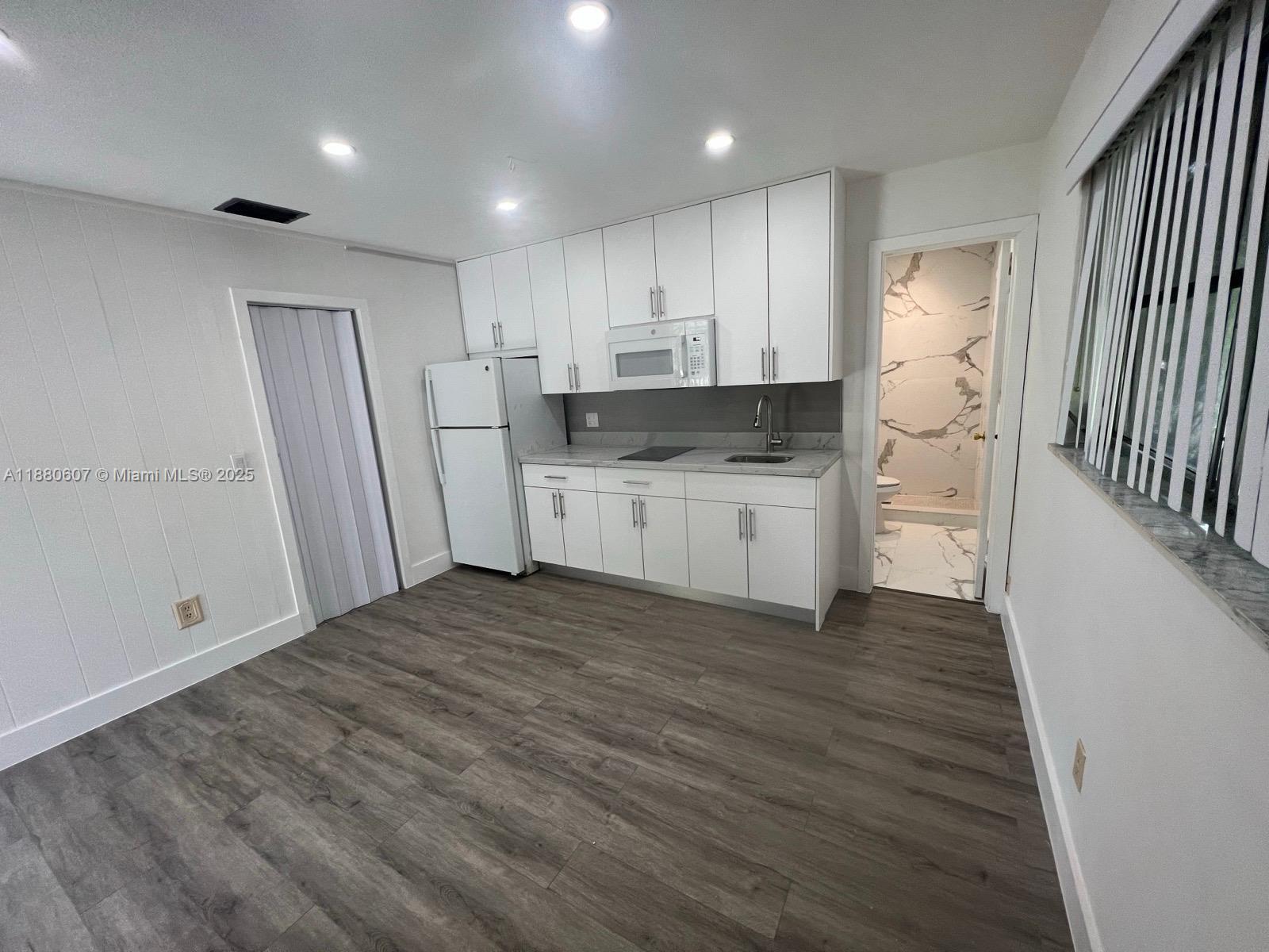 WOODHAVEN AMENDED PLAT - Residential Lease