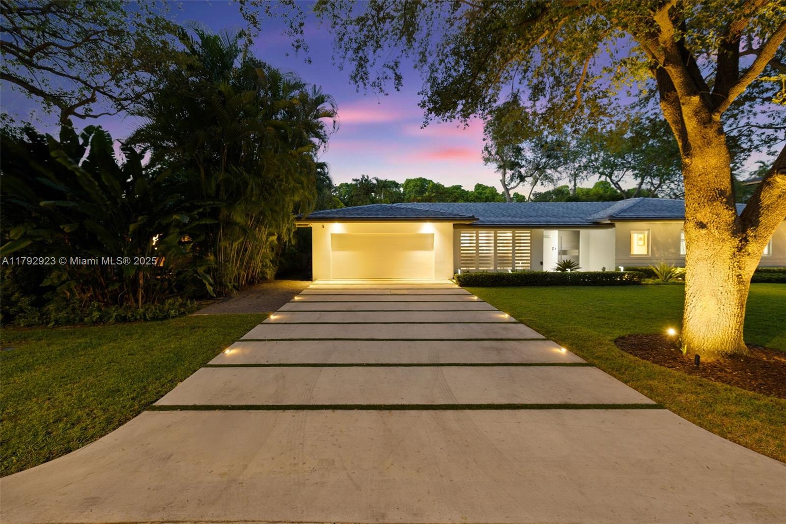 1217 Algardi Ave