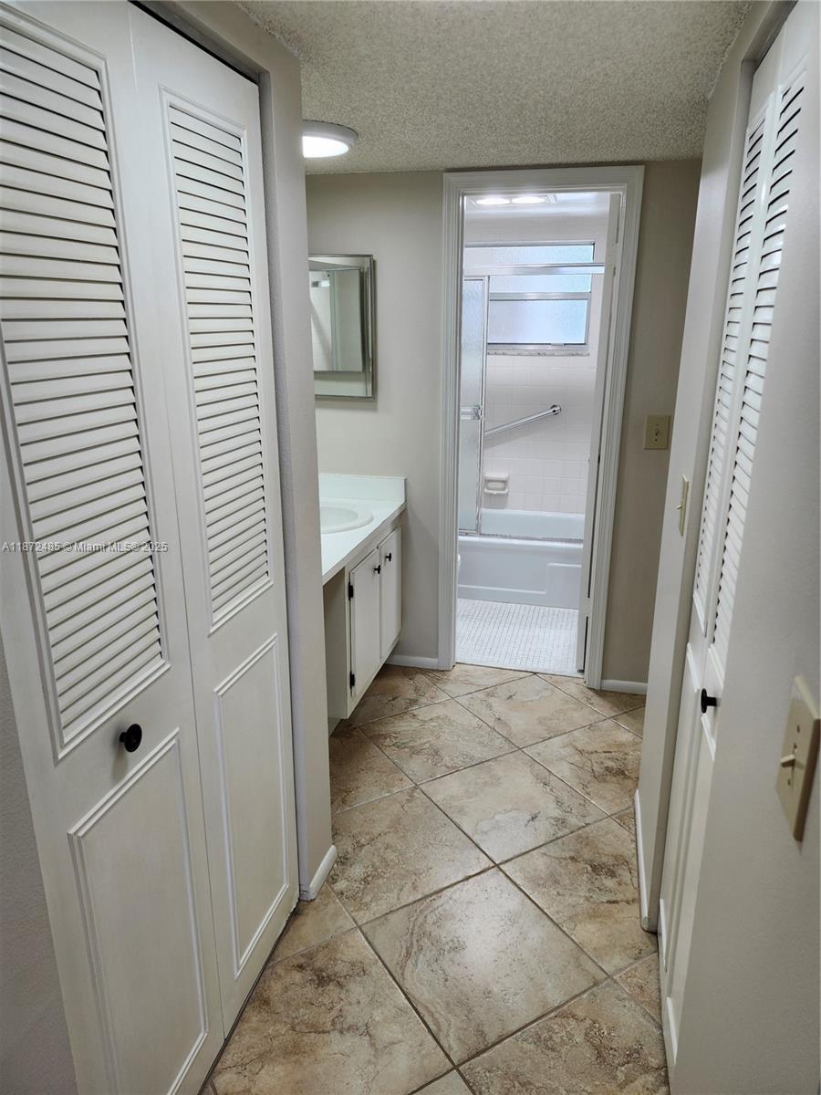 POINCIANA 5 OF PINE ISLAN - Residential Lease