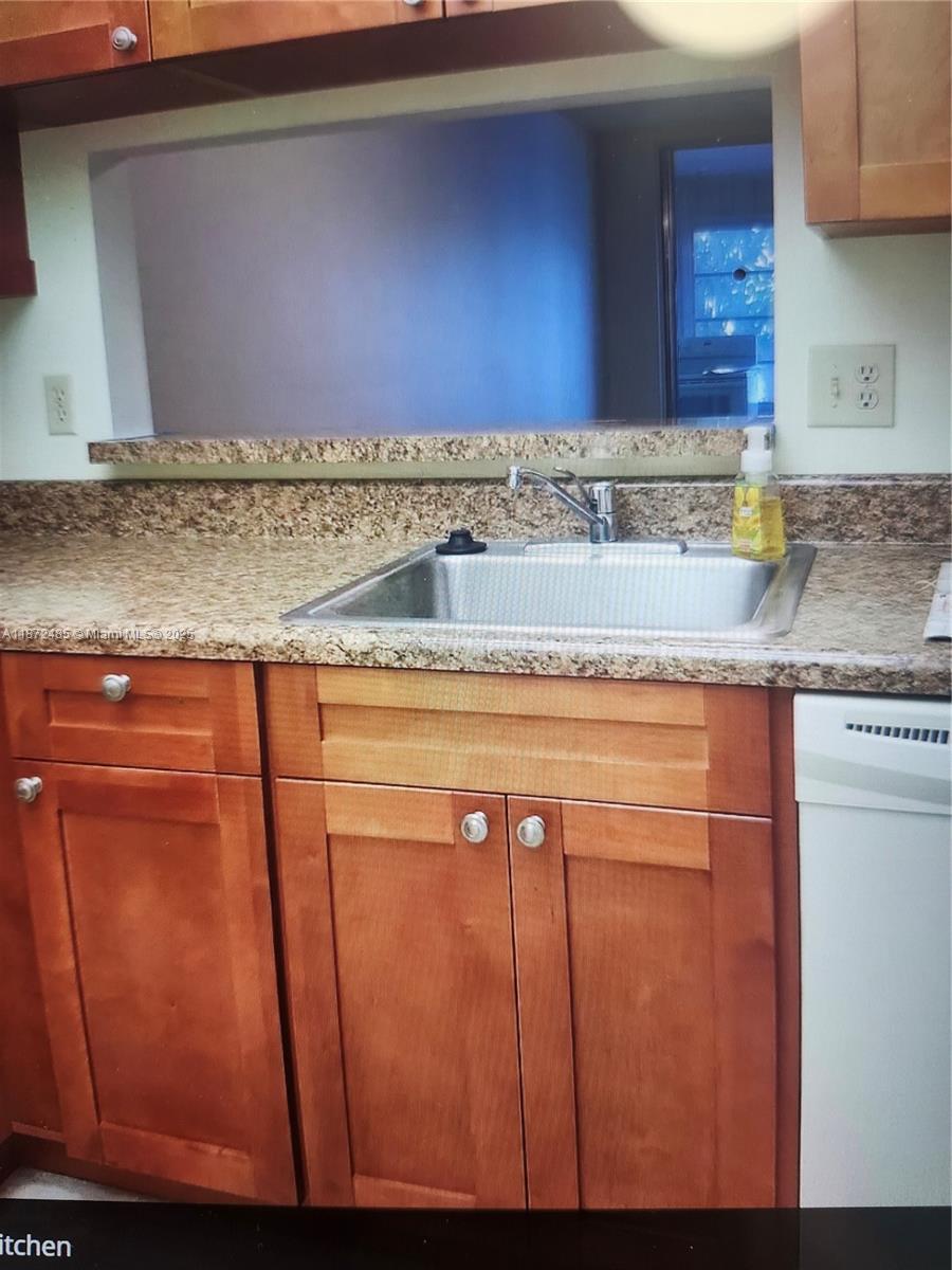 POINCIANA 5 OF PINE ISLAN - Residential Lease