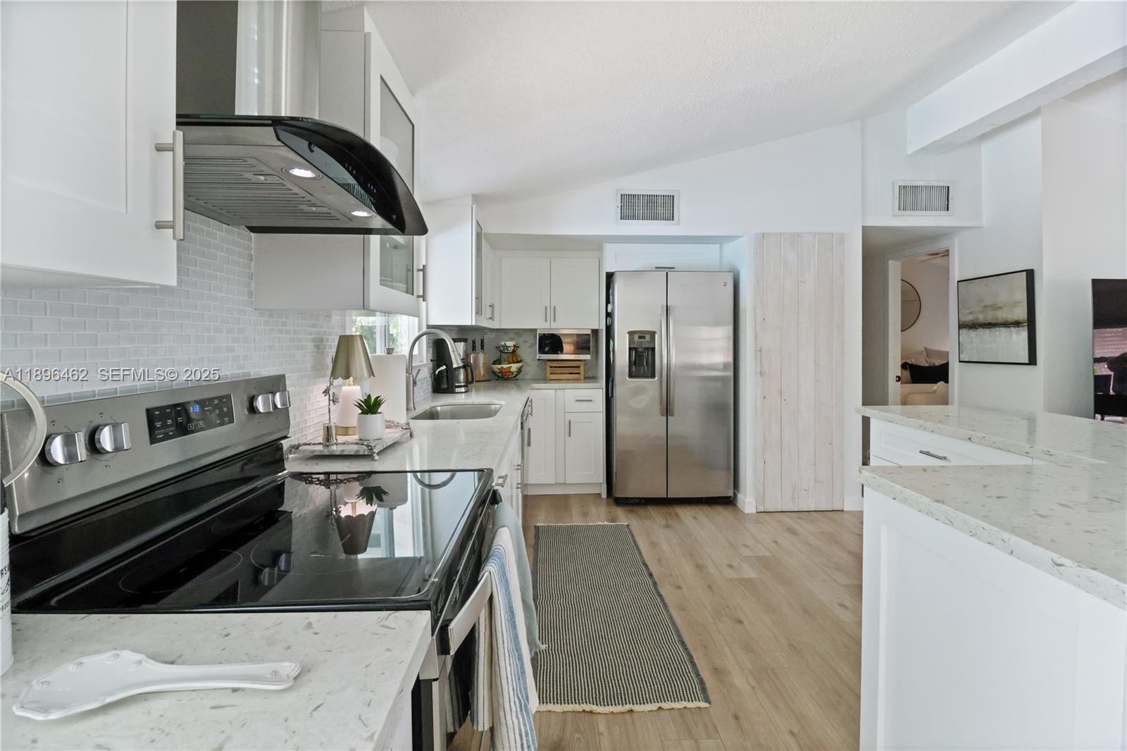 COUNTRY CLUB ACRES 5 - Residential