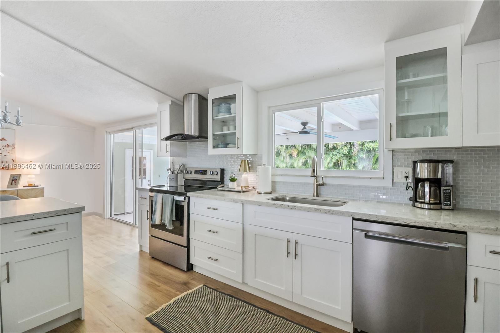 COUNTRY CLUB ACRES 5 - Residential