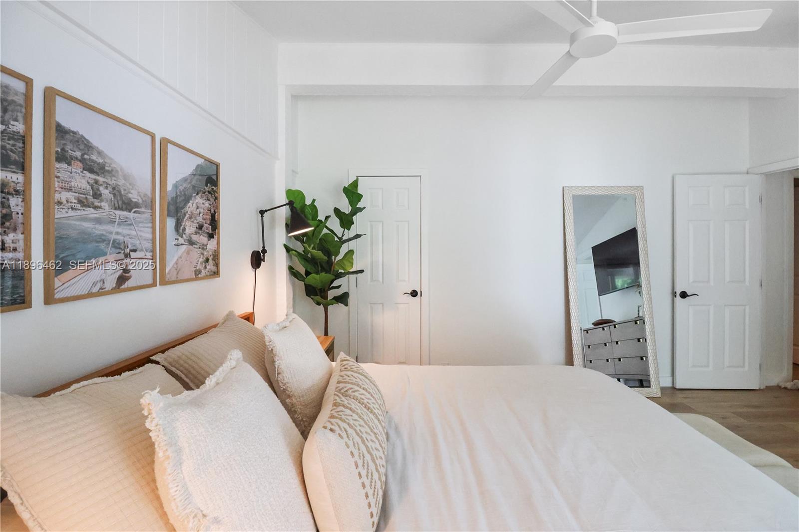 COUNTRY CLUB ACRES 5 - Residential