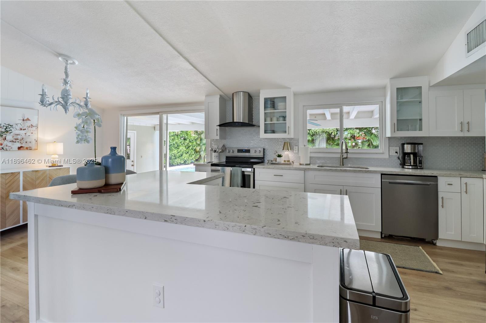 COUNTRY CLUB ACRES 5 - Residential