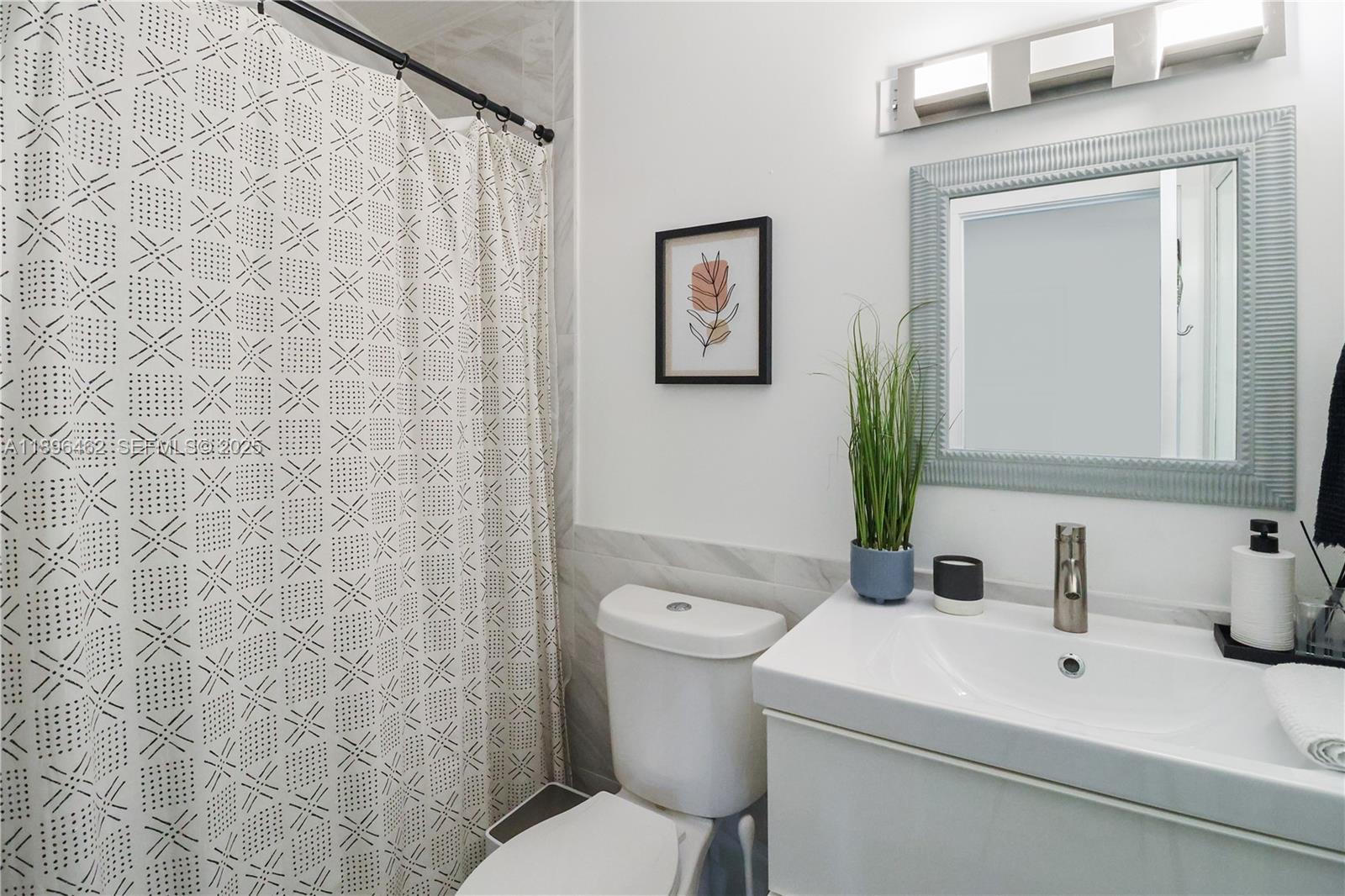 COUNTRY CLUB ACRES 5 - Residential