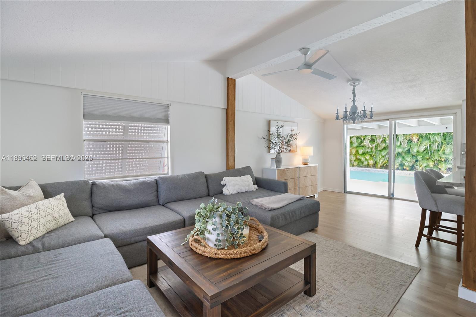 COUNTRY CLUB ACRES 5 - Residential