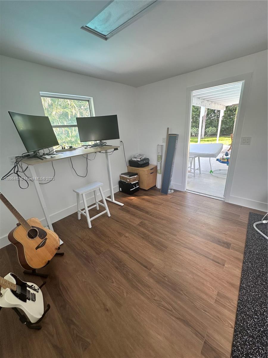 COUNTRY CLUB ACRES 5 - Residential