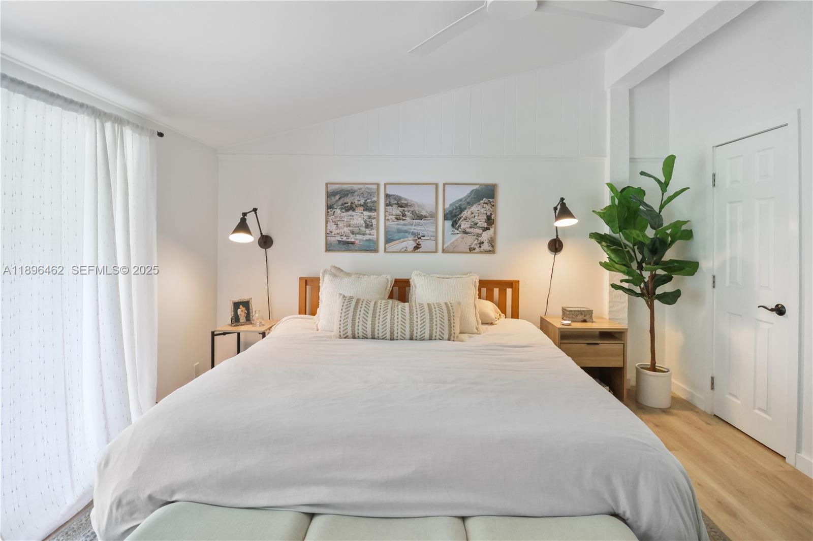 COUNTRY CLUB ACRES 5 - Residential