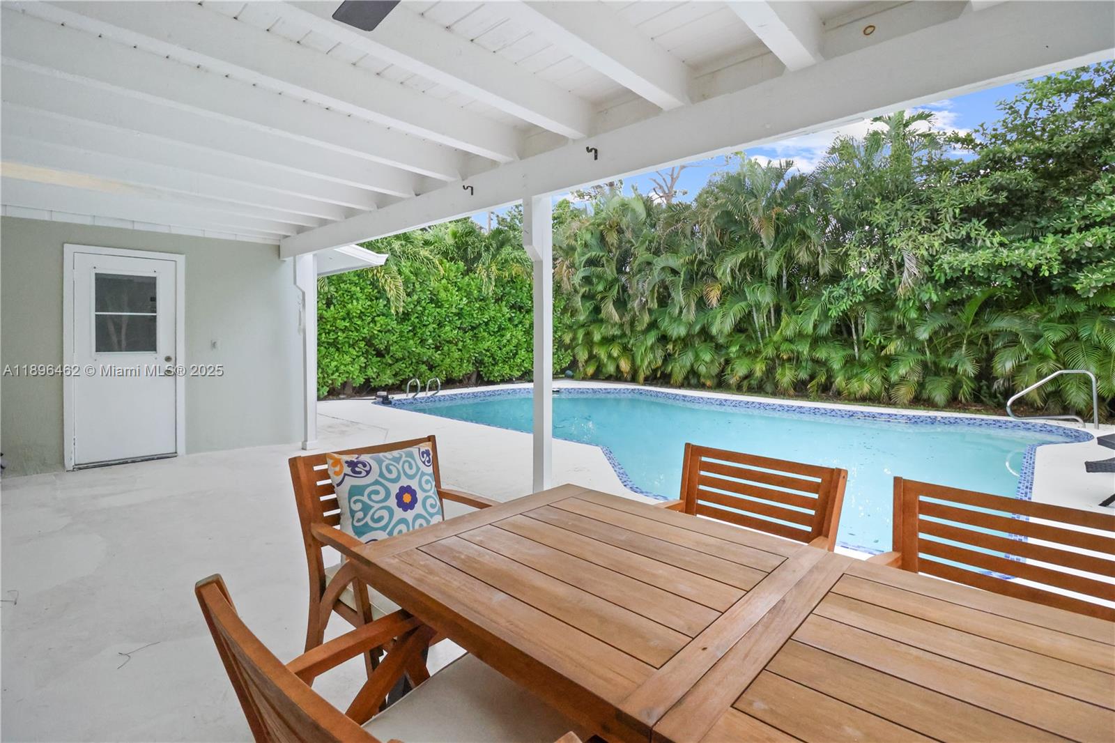 COUNTRY CLUB ACRES 5 - Residential