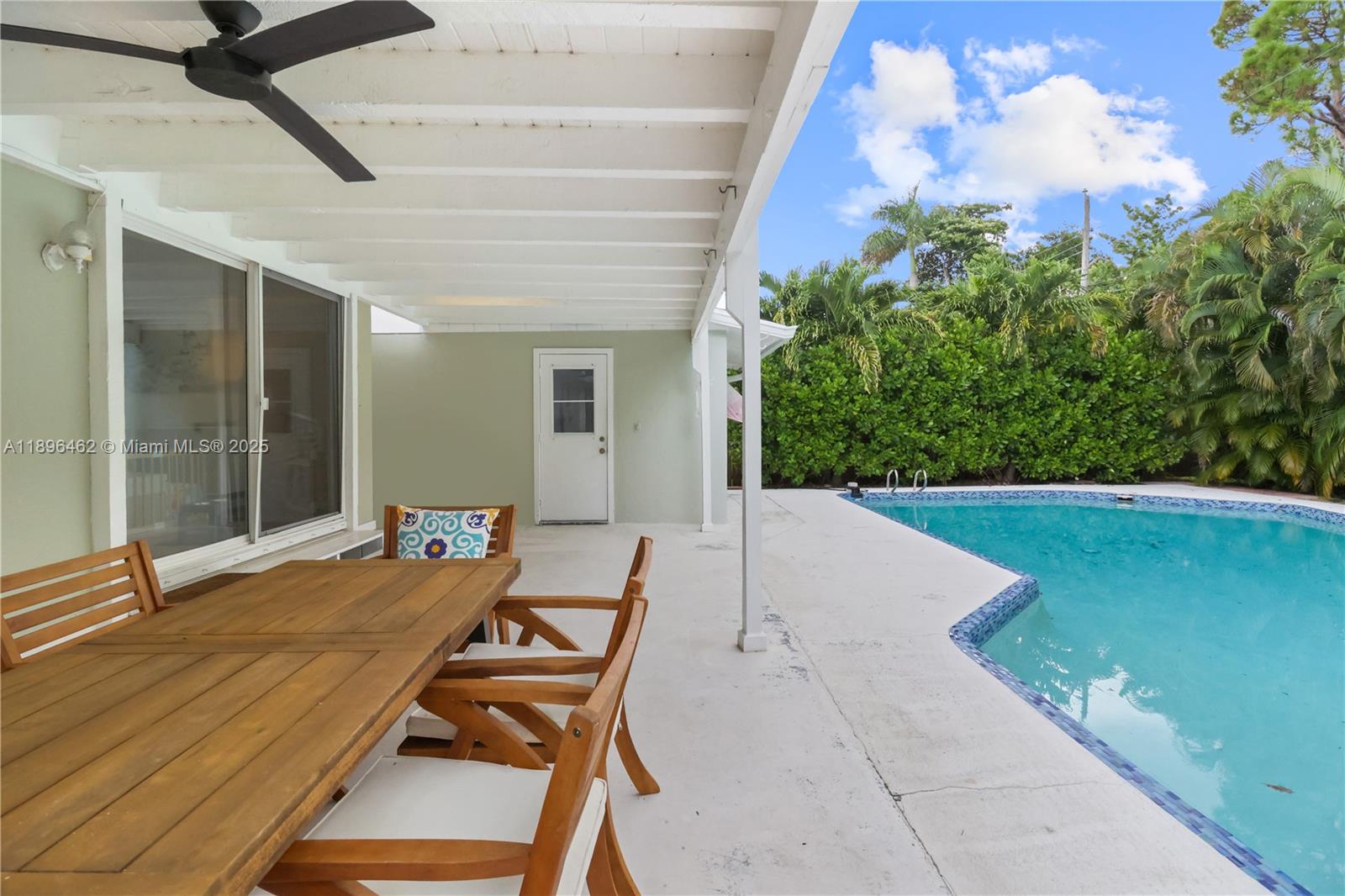 COUNTRY CLUB ACRES 5 - Residential
